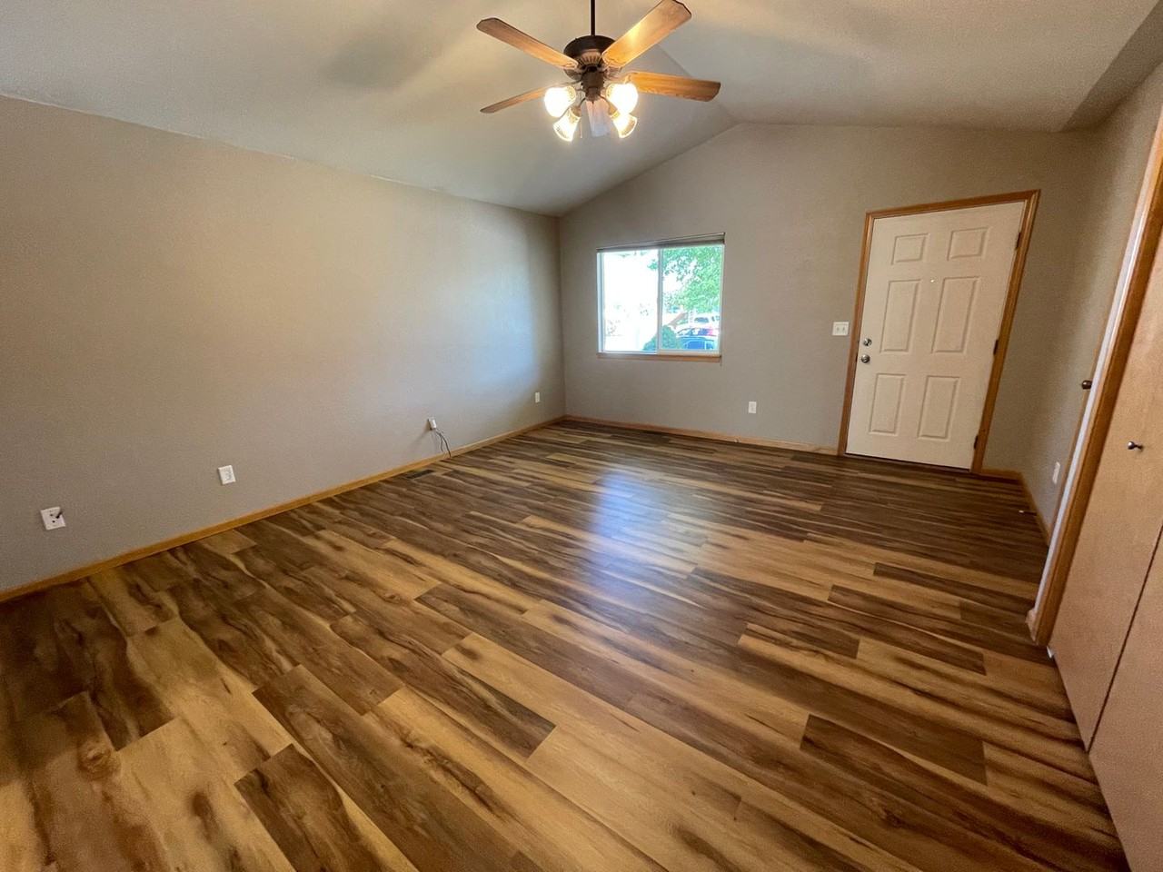 765 Bluegrass Way - Photo 4 of 24