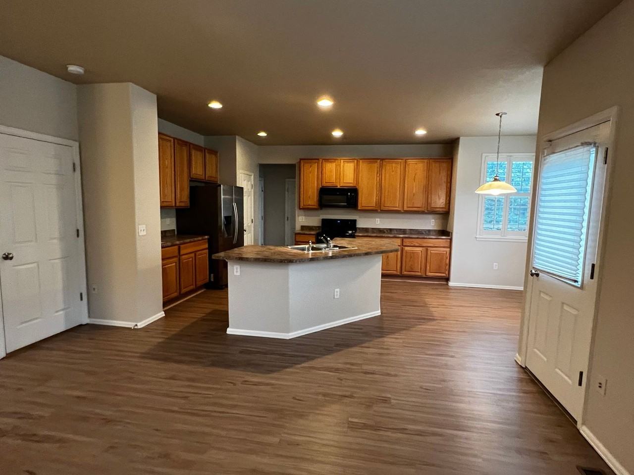 3032 Hackney Ln - Photo 3 of 17