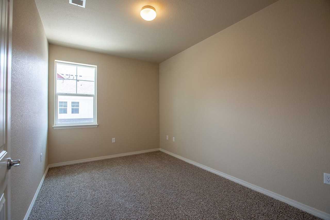 3038 County Fair Ln - Photo 3 of 37