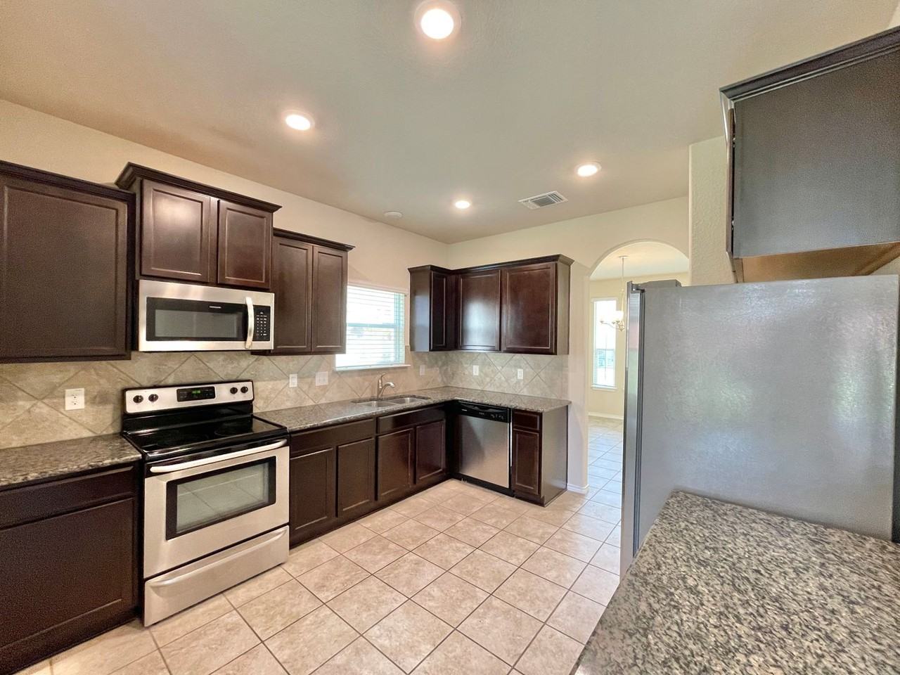 3311 Lorne Dr - Photo 6 of 31