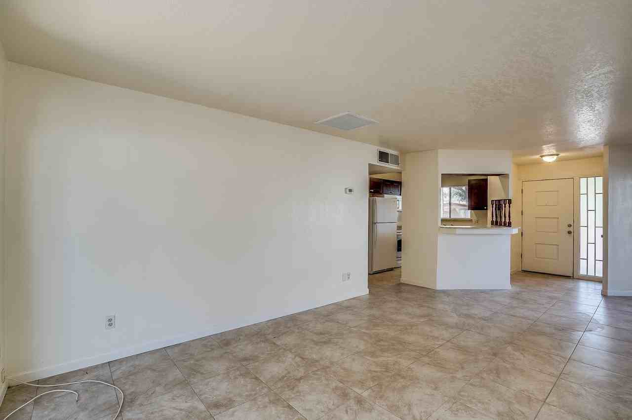 422 E Navajo Rd - Photo 5 of 30