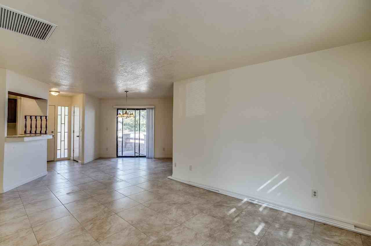 422 E Navajo Rd - Photo 6 of 30