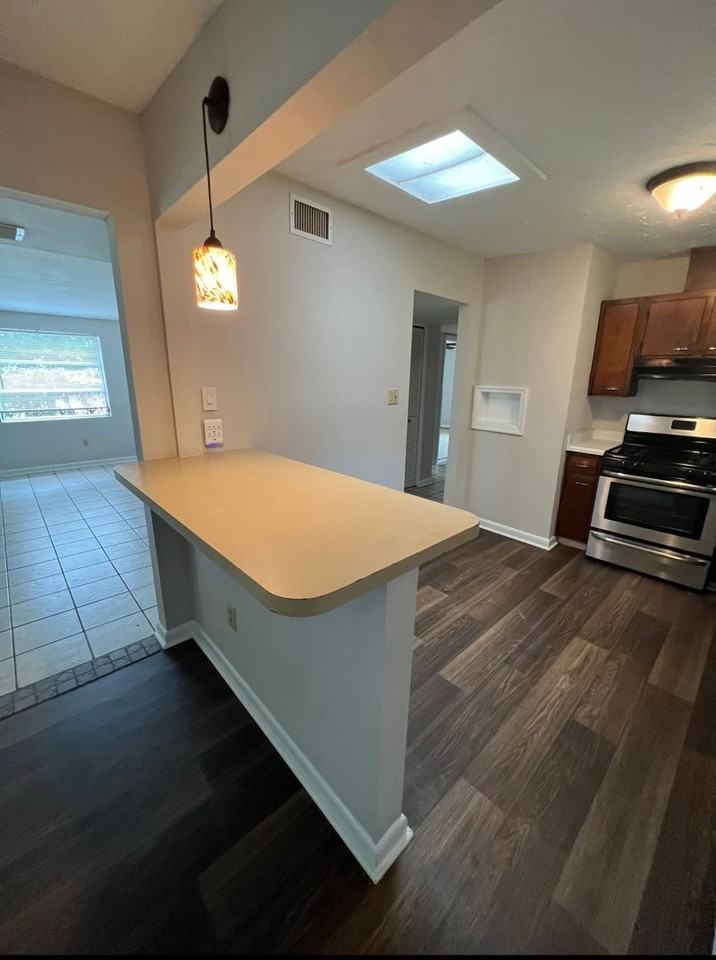 2231 Belle Vue Way - Photo 2 of 11