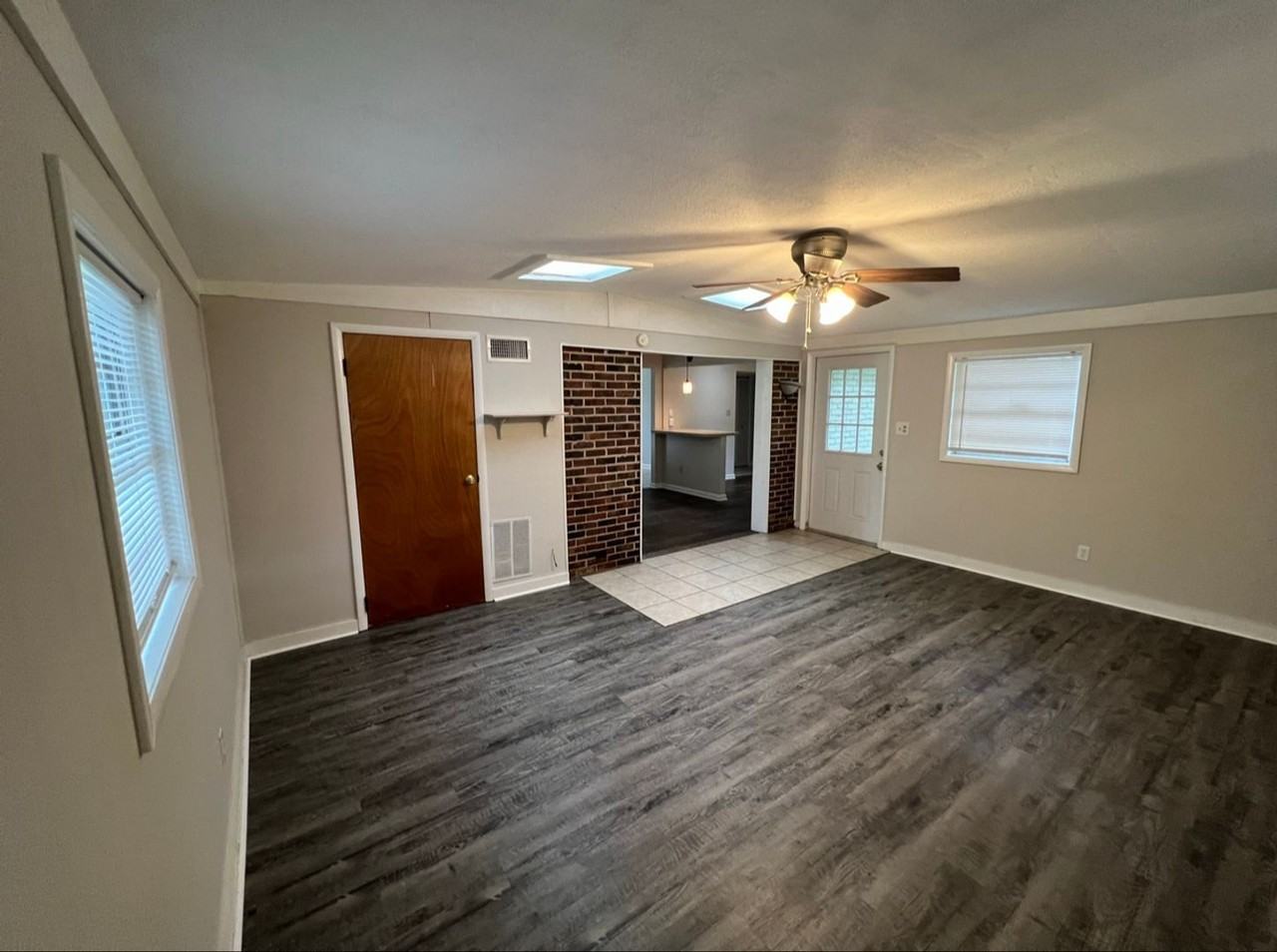 2231 Belle Vue Way - Photo 4 of 11