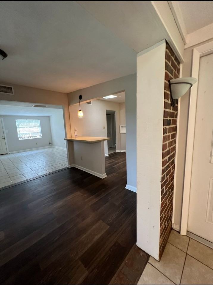 2231 Belle Vue Way - Photo 5 of 11