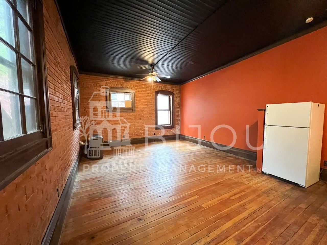 1 Lovers Ln - Photo 2 of 13