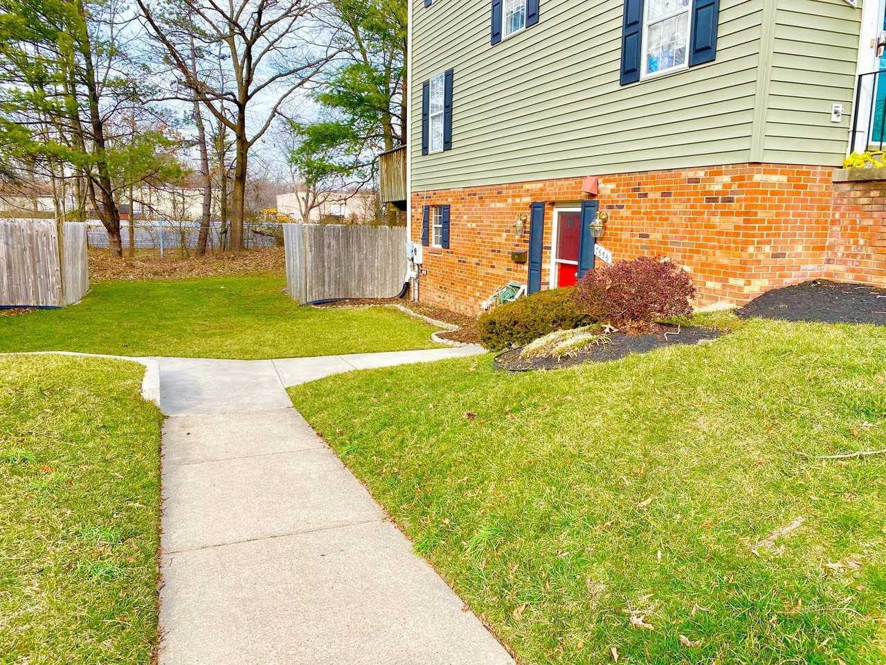 7656 N Arbory Way - Photo 2 of 12