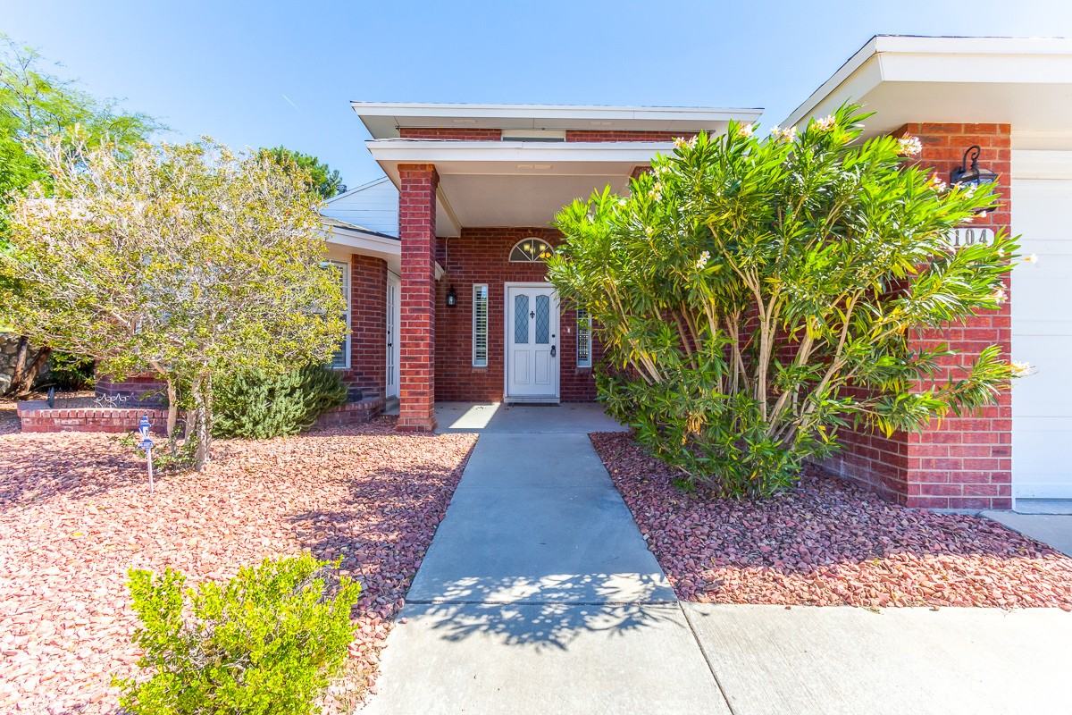 6104 La Posta Dr - Photo 3 of 29