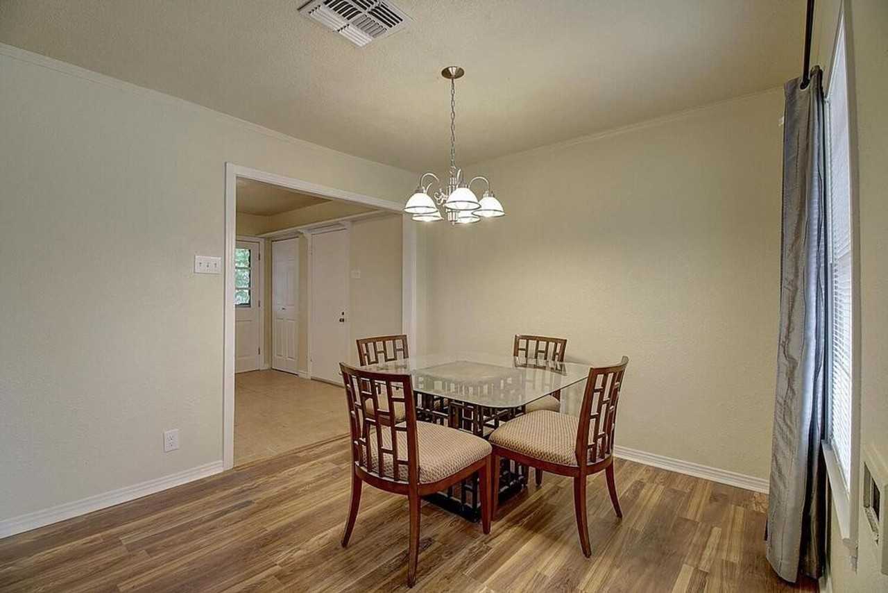 4021 Markins Dr - Photo 3 of 10