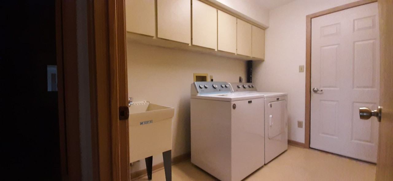 204 Snead Dr - Photo 4 of 27