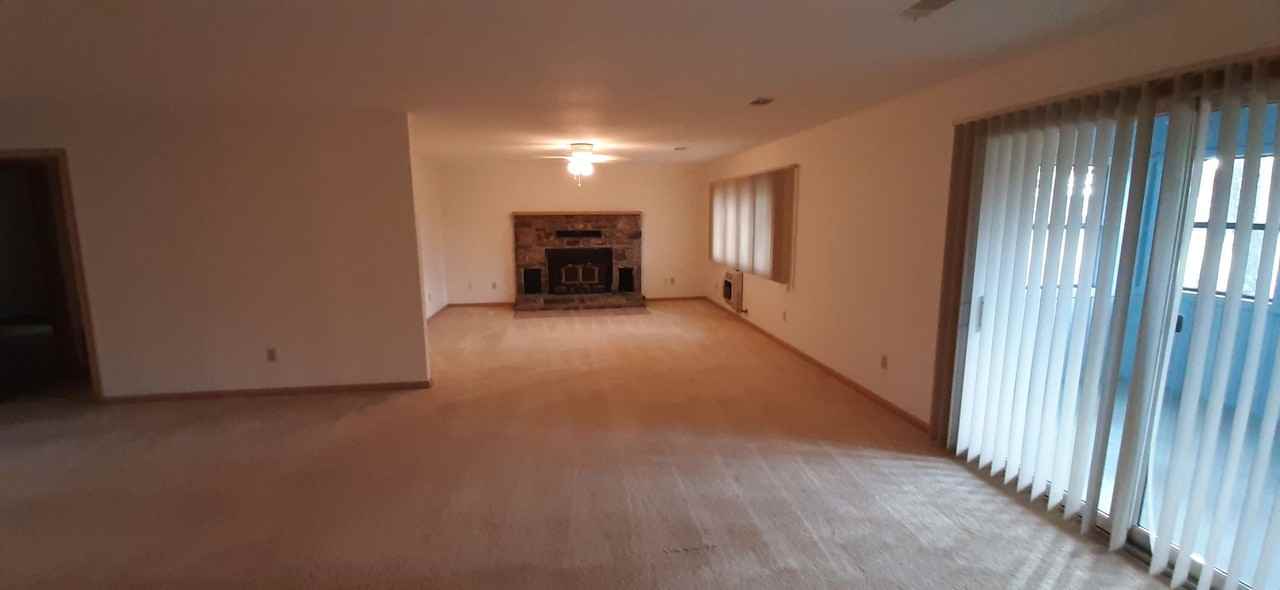 204 Snead Dr - Photo 7 of 27