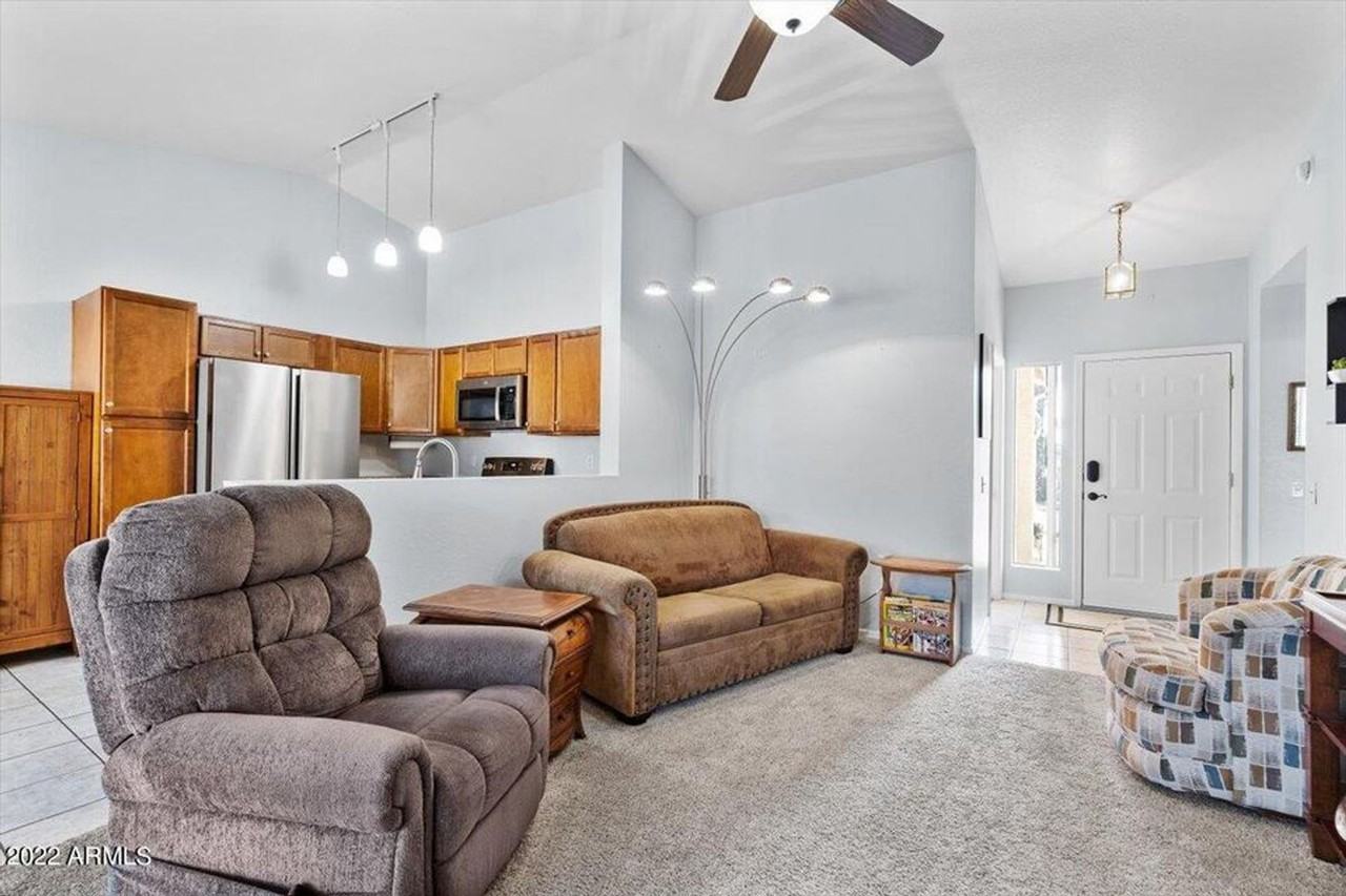 1830 E Westchester Dr - Photo 2 of 18