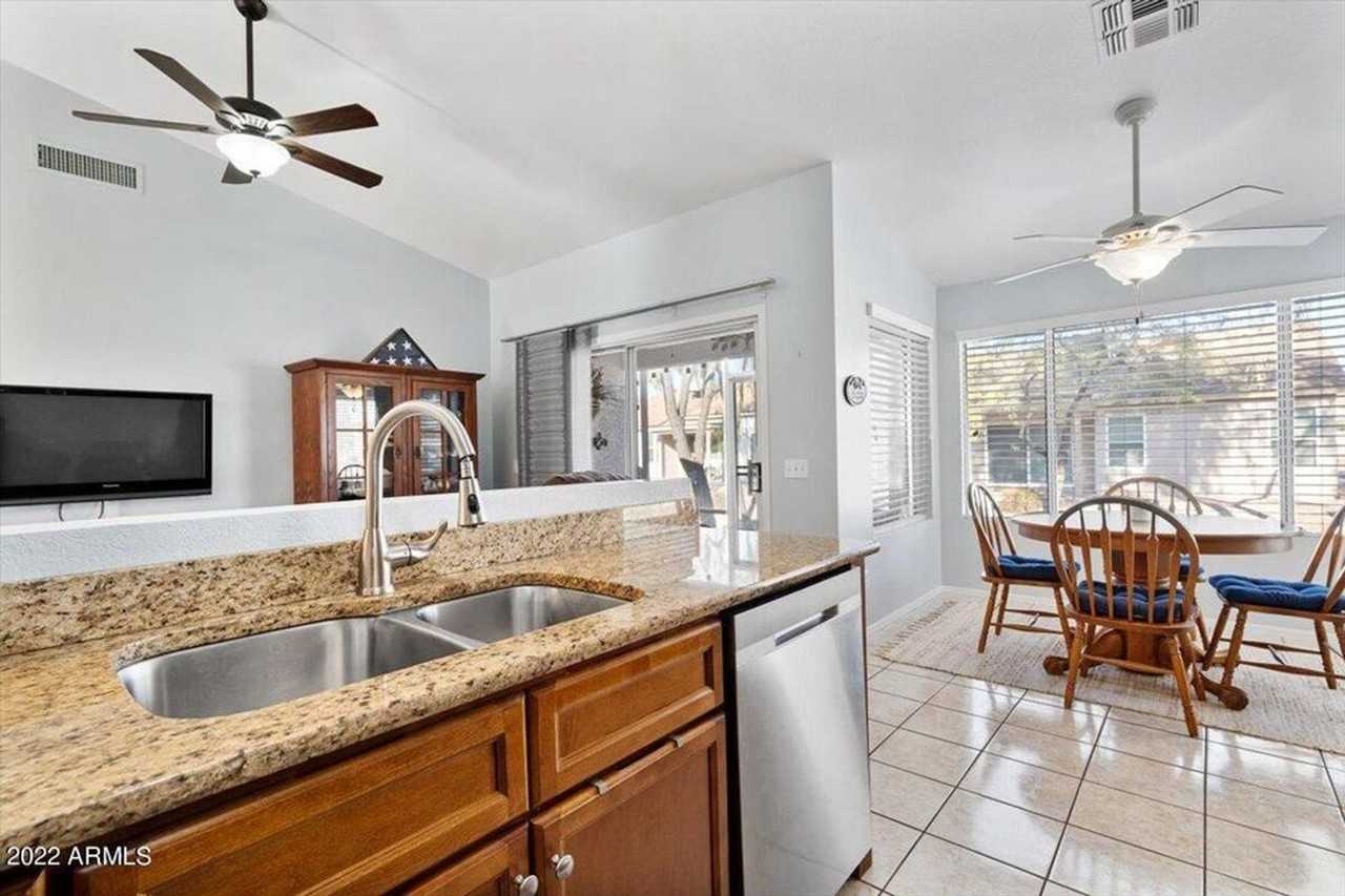 1830 E Westchester Dr - Photo 5 of 18