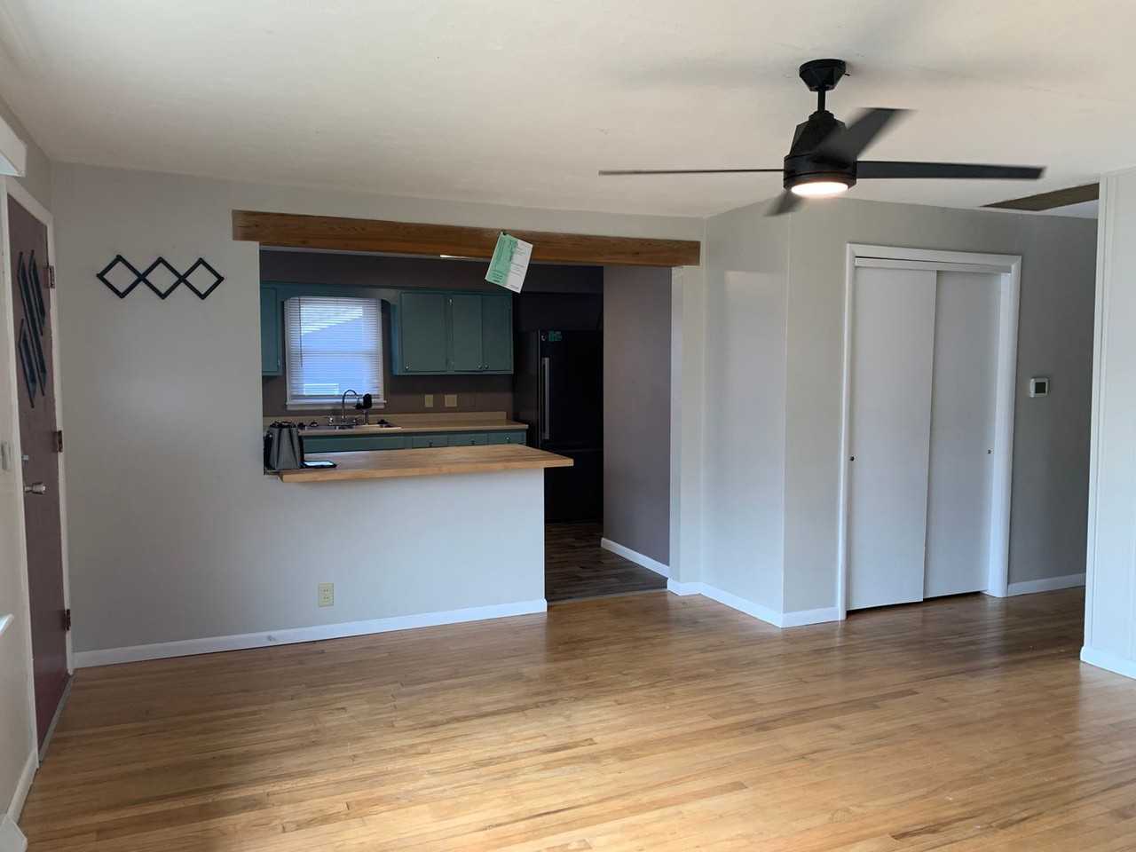 612 W Allen St - Photo 2 of 26