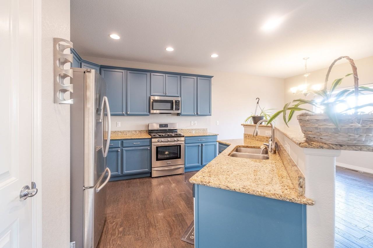 9042 Sandpiper Dr - Photo 3 of 23