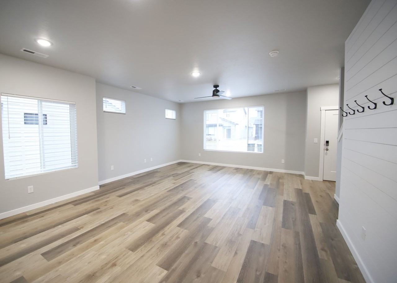 247 S Fritts Ave - Photo 6 of 14