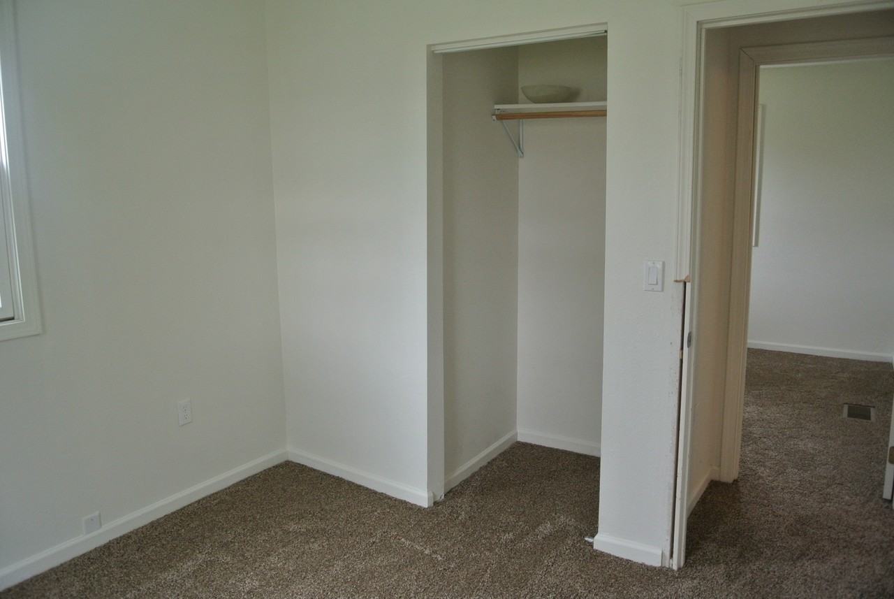 1711 2nd Ave Nw - Photo 7 of 9