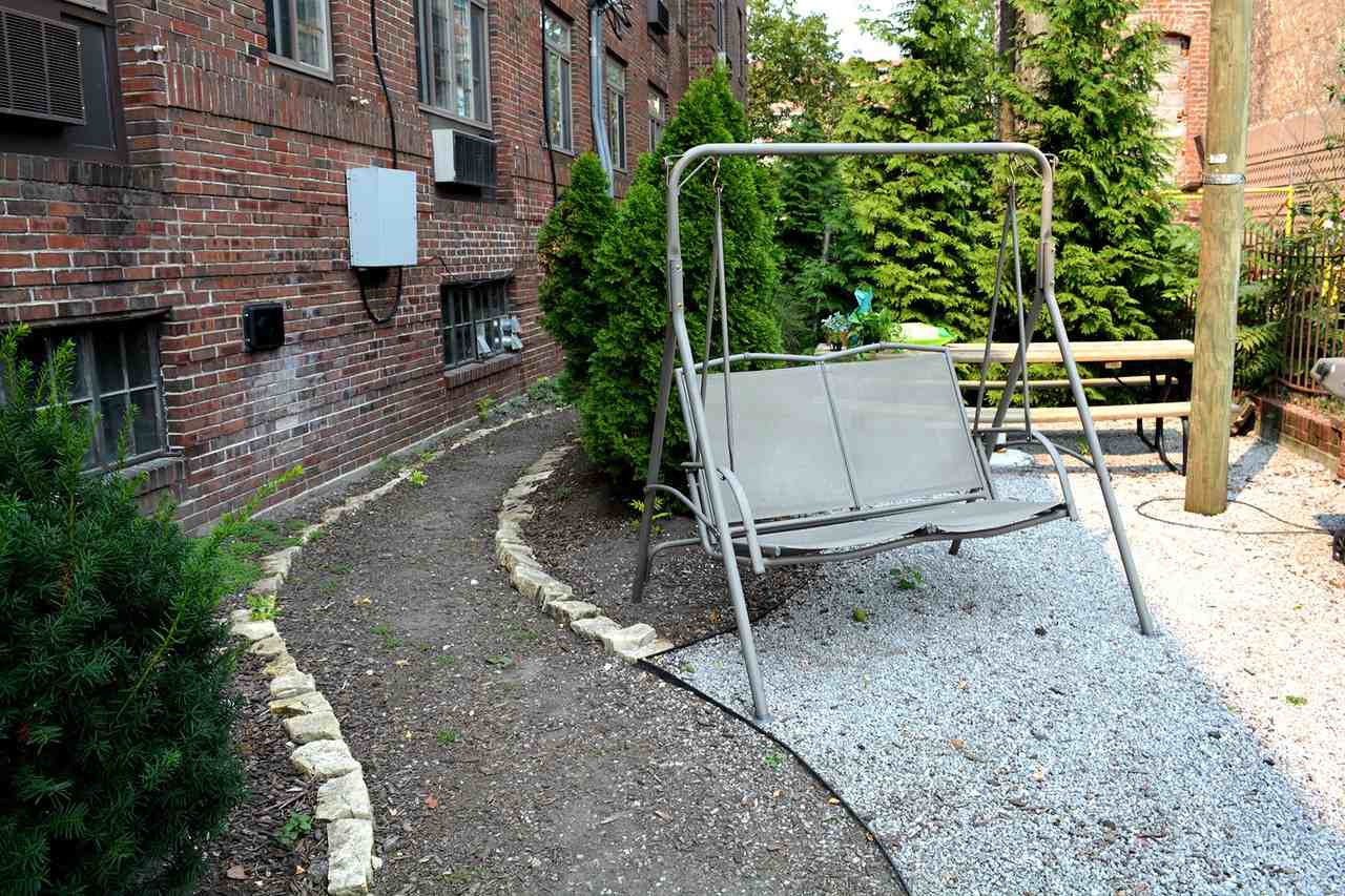 Historic Garrison Flats Apartments - Photo 4 of 22