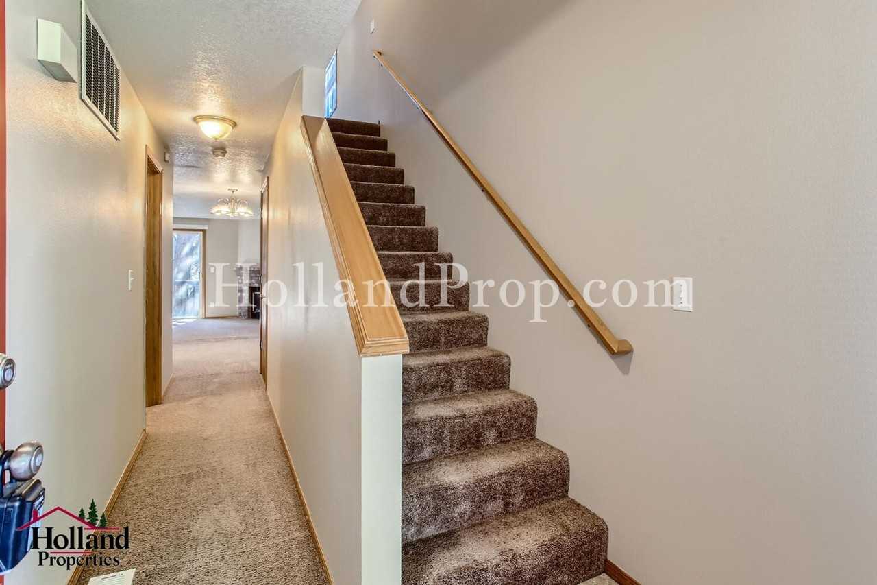15470 Sw Donna Ct - Photo 2 of 14