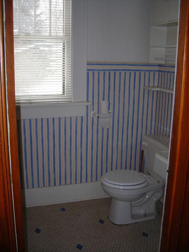 905 5th St - Photo 5 of 15