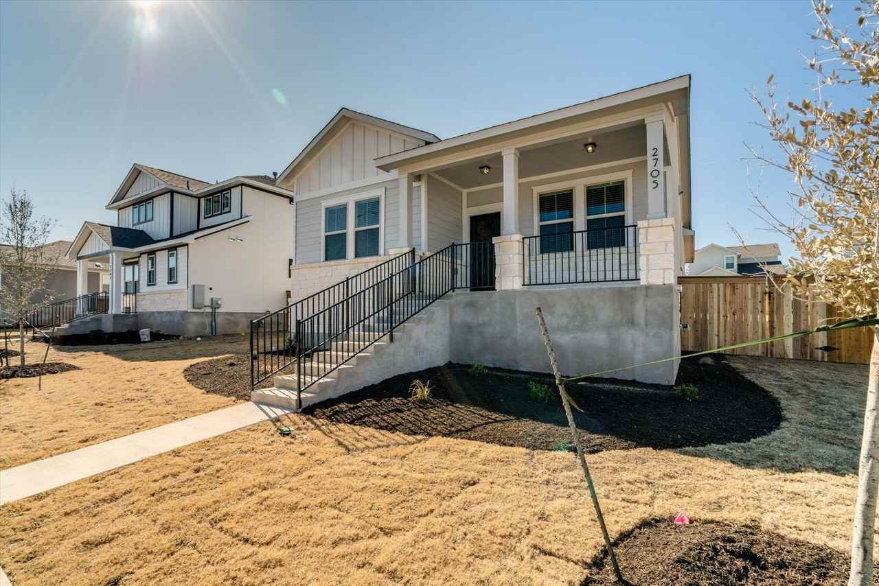 2705 Brushwood Mdw - Photo 2 of 22