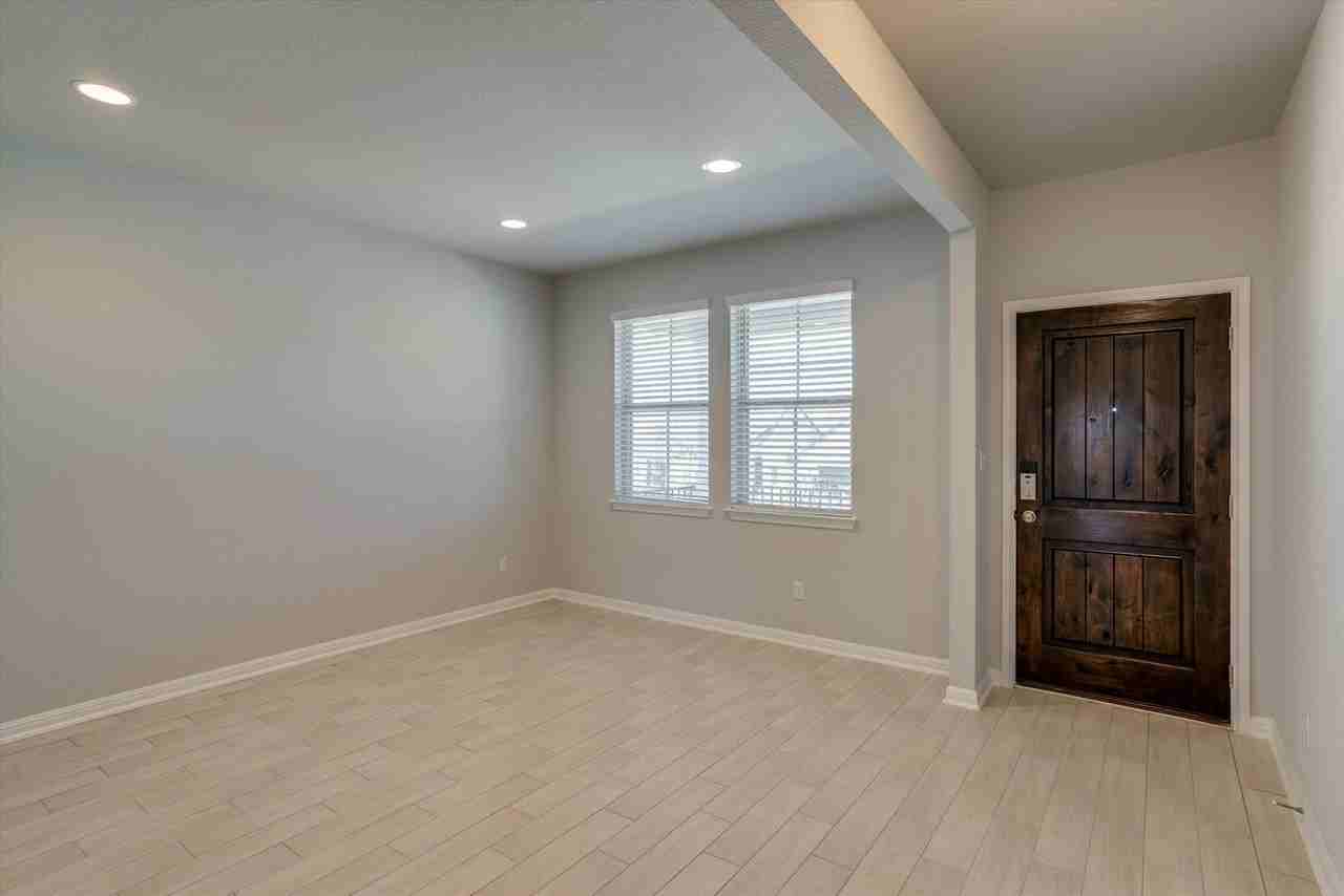 2705 Brushwood Mdw - Photo 7 of 22