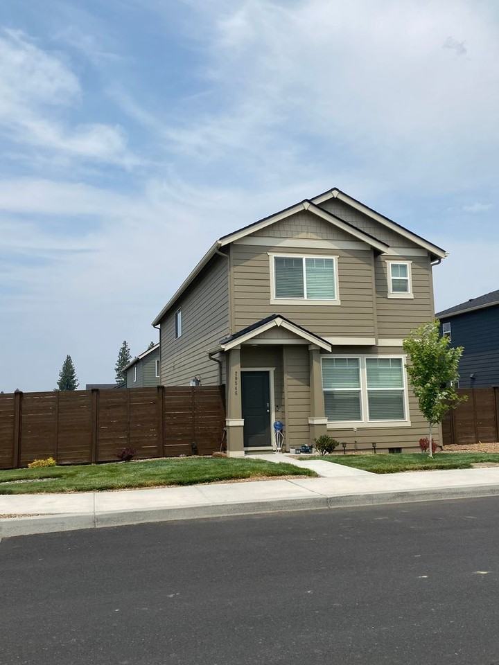 20546 Southeast Cameron Avenue