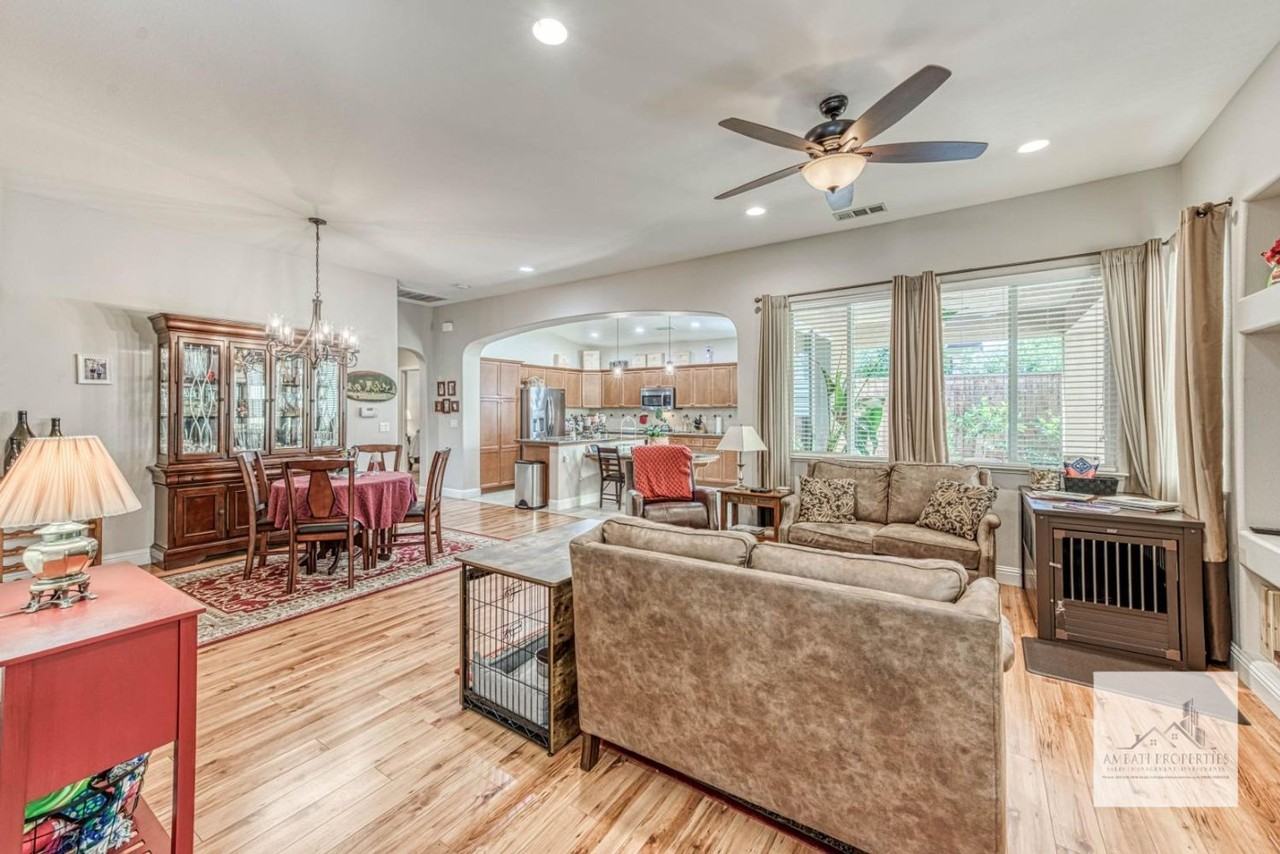 3754 Salem Ln - Photo 3 of 17