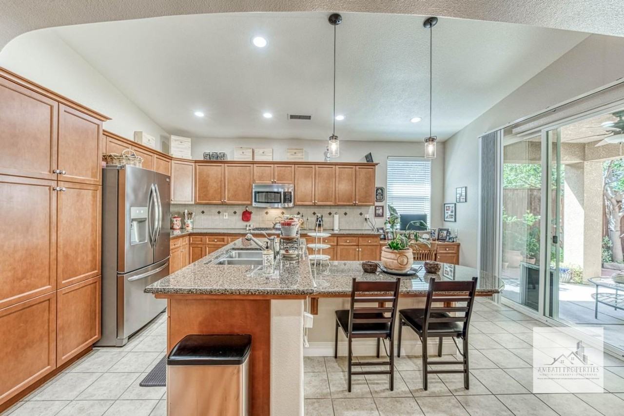 3754 Salem Ln - Photo 6 of 17