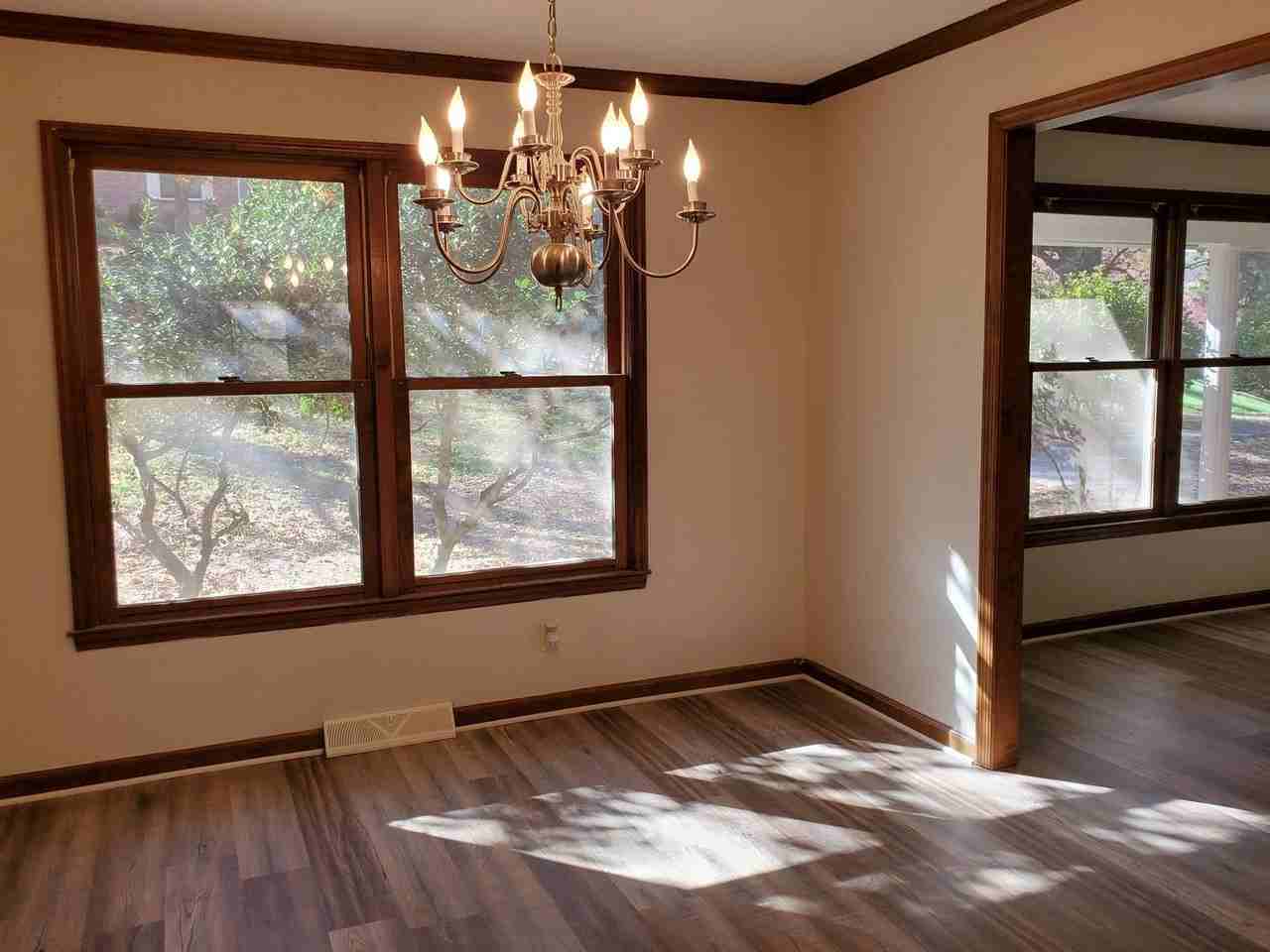 10903 Farragut Hills Blvd - Photo 3 of 32