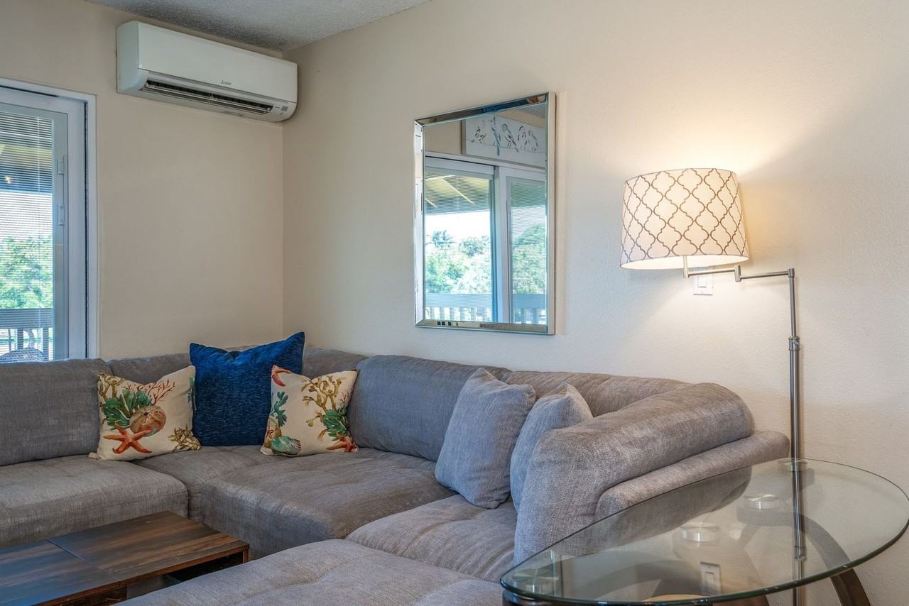 140 Uwapo Rd #204 - Photo 6 of 39