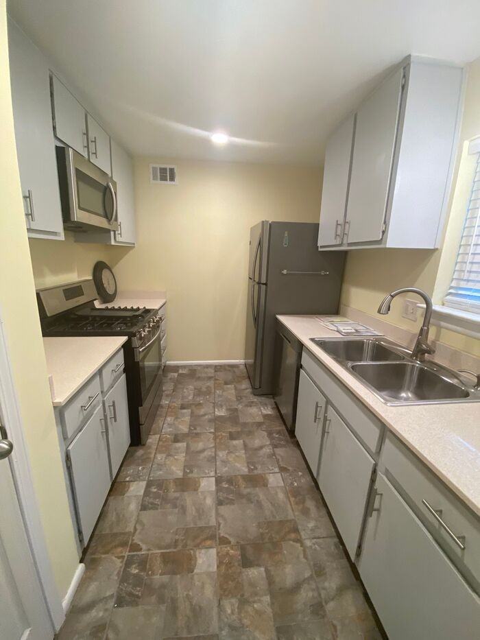 1227 Church St - Photo 3 of 16