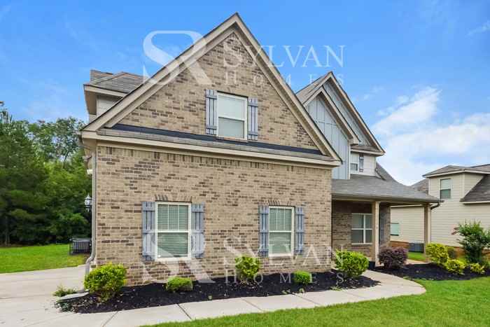 1176 Hartwell Rd - Photo 3 of 16