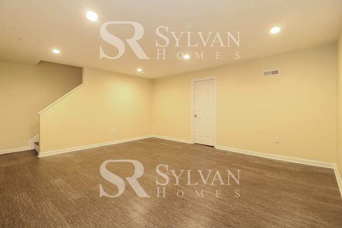 705 George St - Photo 3 of 16