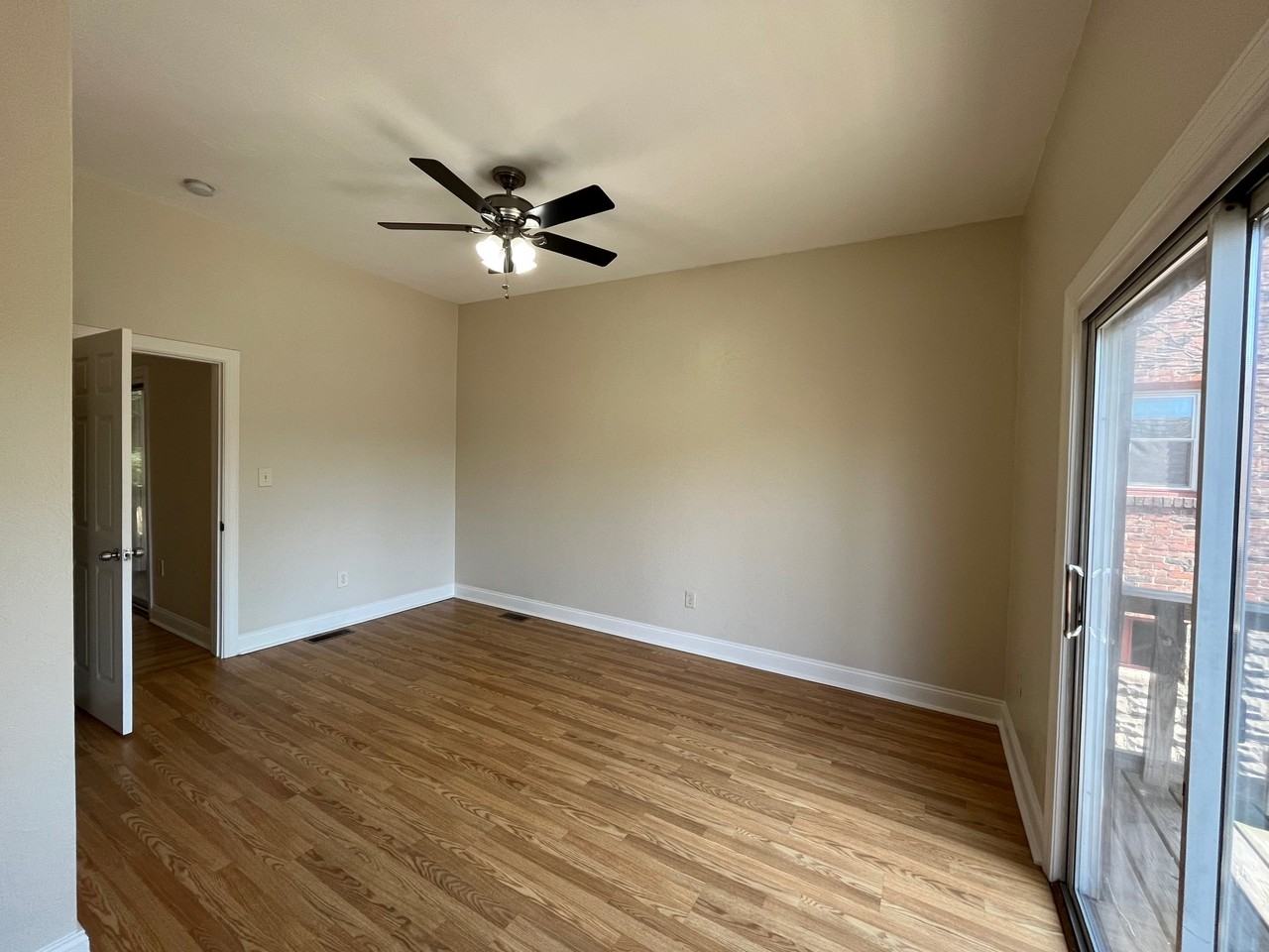 521 S Braddock Ave #1 - Photo 6 of 25