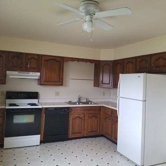 714 Priestley Townhouse Ct #714 - Photo 2 of 14