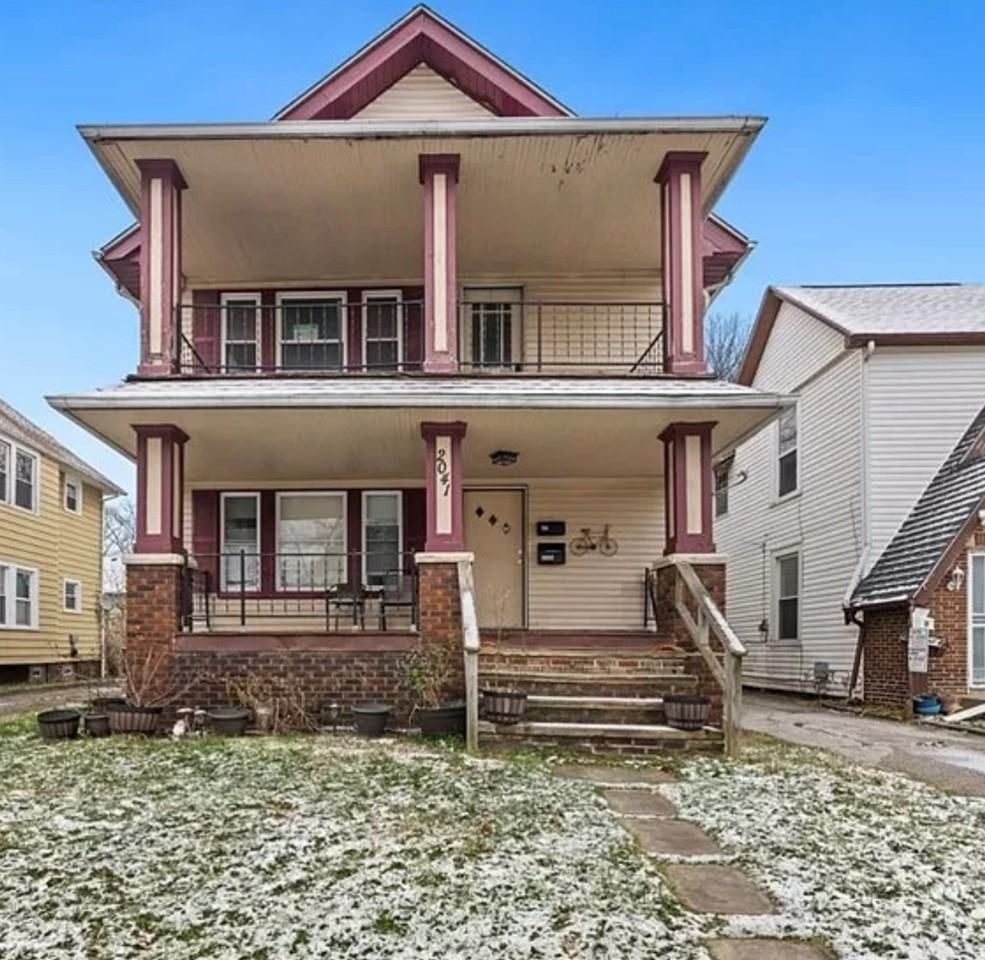 2041 W 91st St #DOWN - Photo 3 of 3