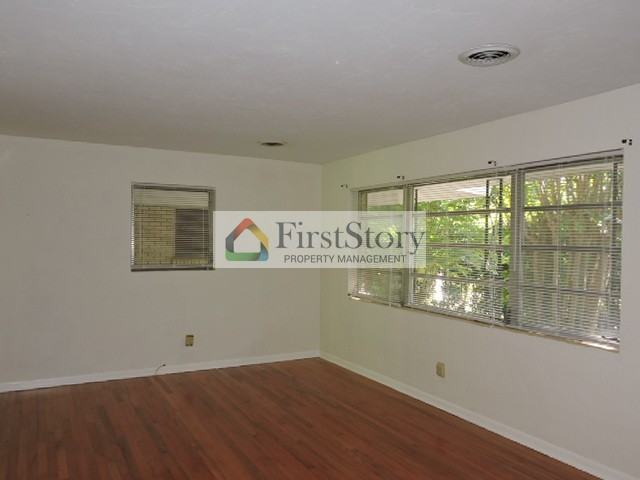 2214 Joyner Drive - Photo 3 of 18