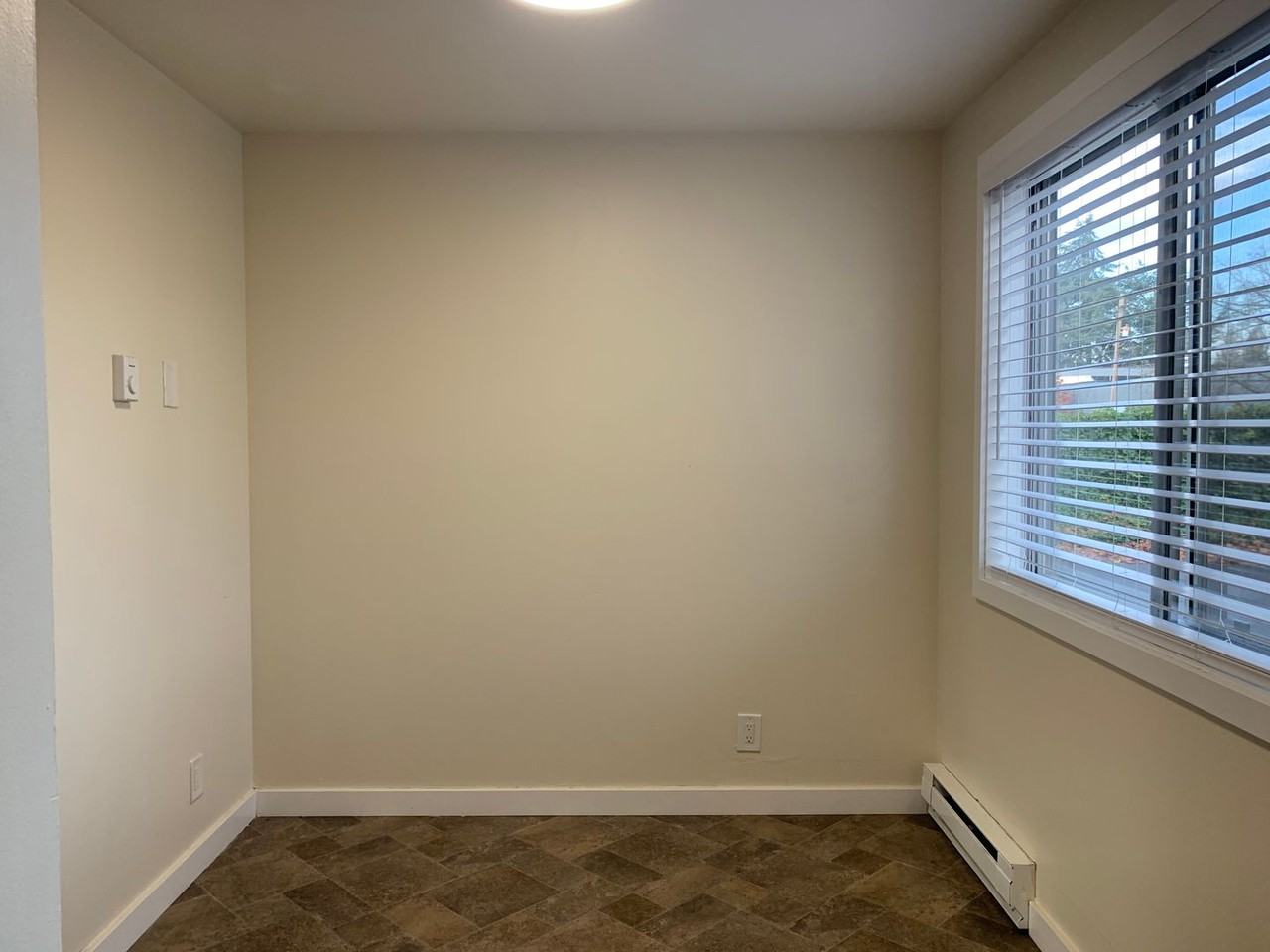 C2402 - Maple Court Apartments - Photo 7 of 20