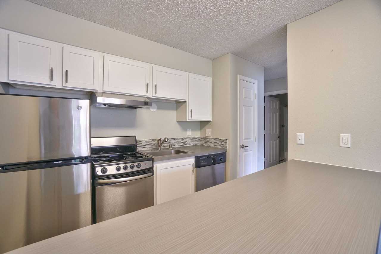 The Zimmer - Photo 2 of 40