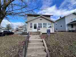 featured image of 4201 S Wayne Ave