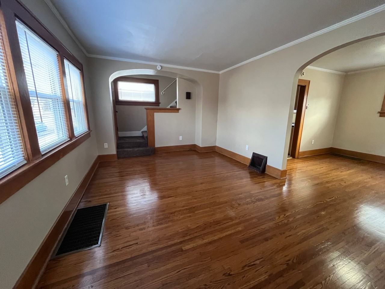 4201 S Wayne Ave - Photo 3 of 12