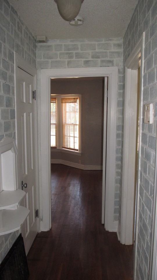 2010 23rd St - Photo 6 of 9