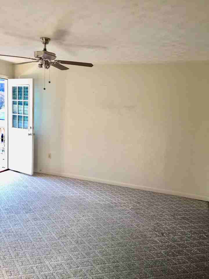 1403/1405 Moyer Lane - Photo 3 of 18