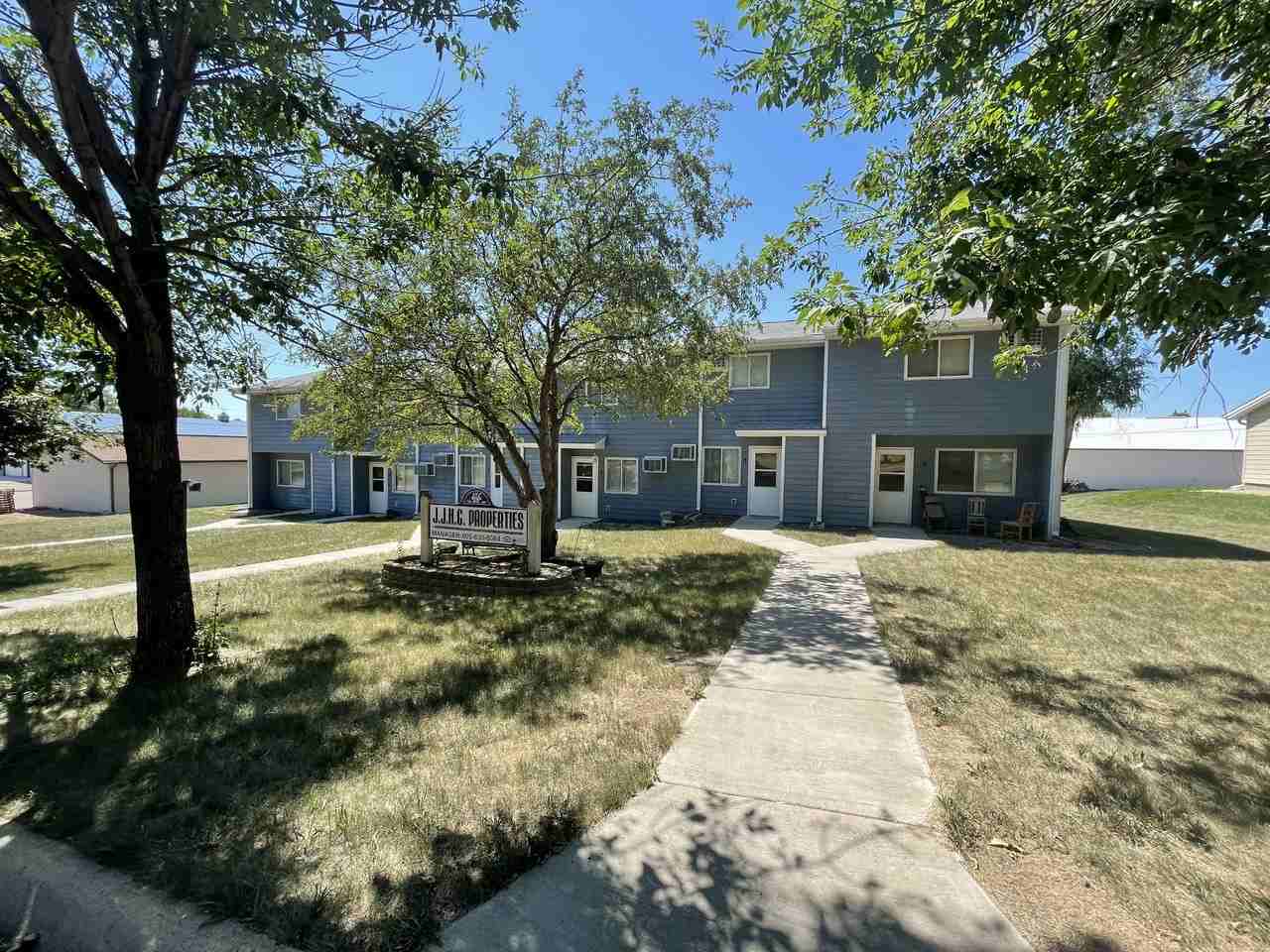 Hilltop Manor III - Photo 2 of 5