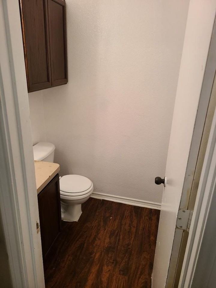 3421 3421 - 23 Bright St - Photo 4 of 7