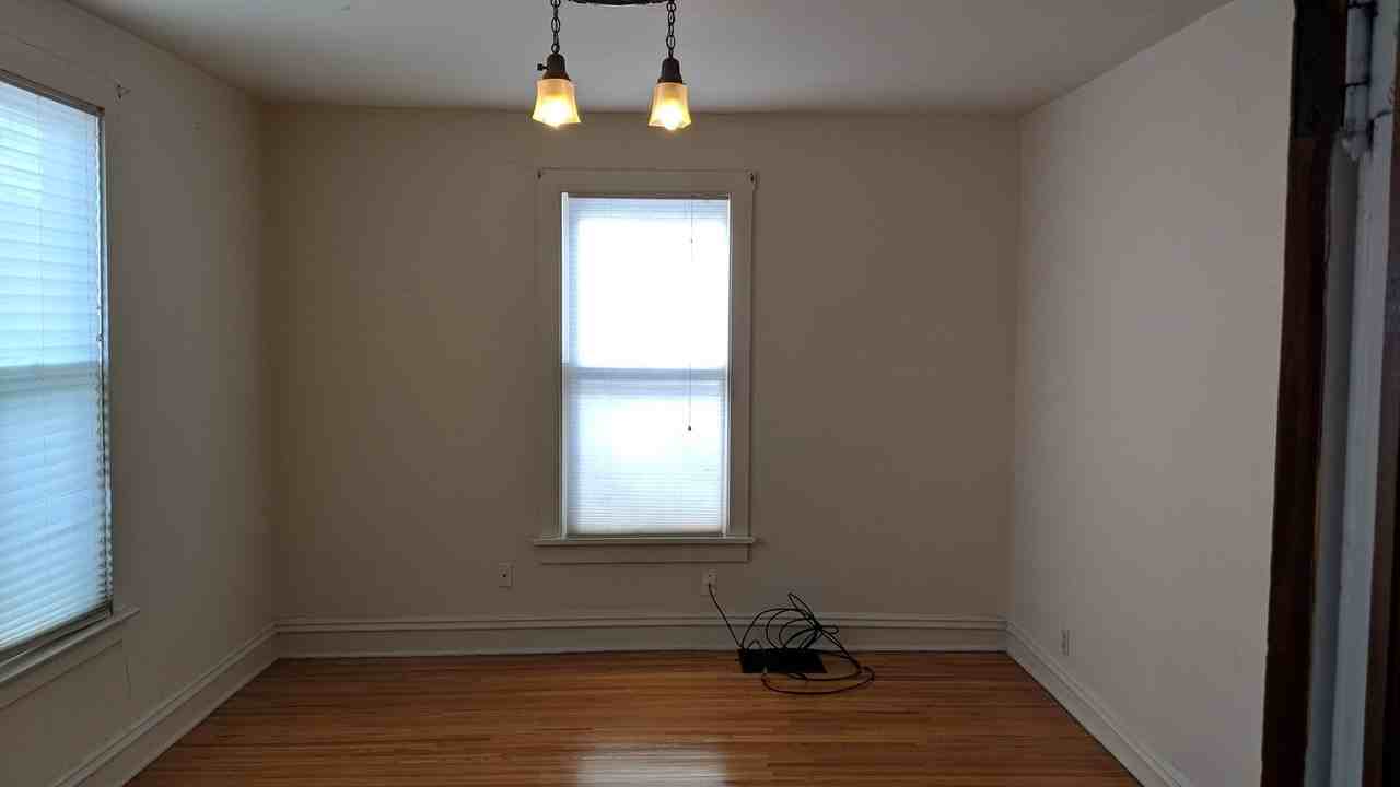 119 N Gilbert St - Photo 4 of 17