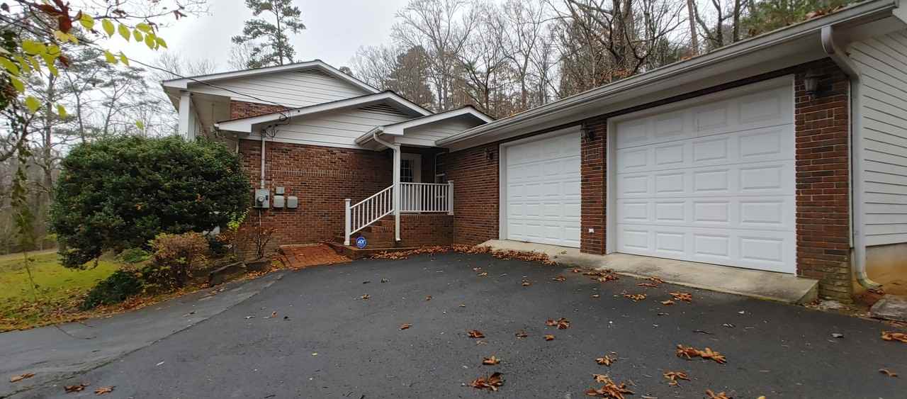 320 Garden Rd - Photo 3 of 31