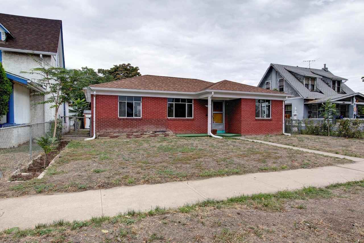 4453 Fillmore St - Photo 2 of 27