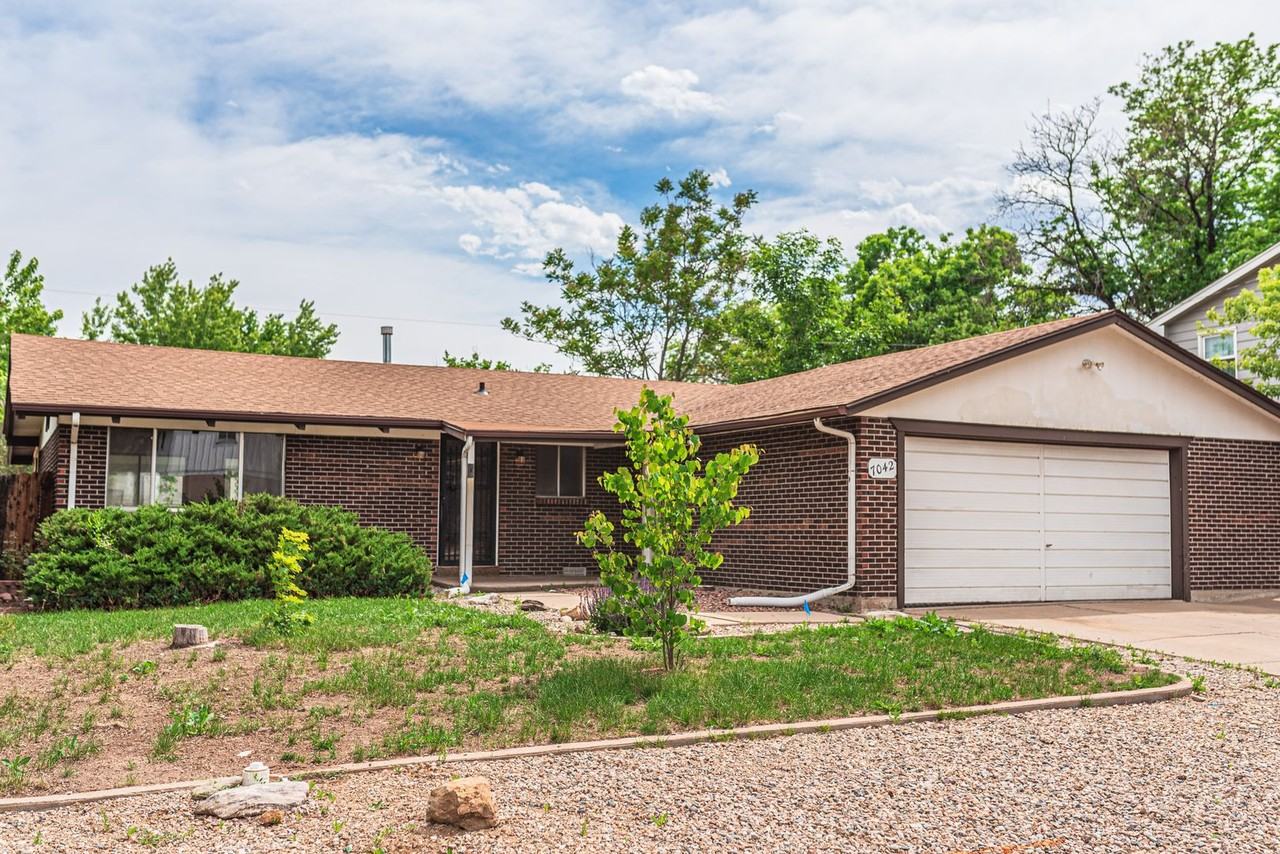 7042 W 76th Ave - Photo 3 of 43